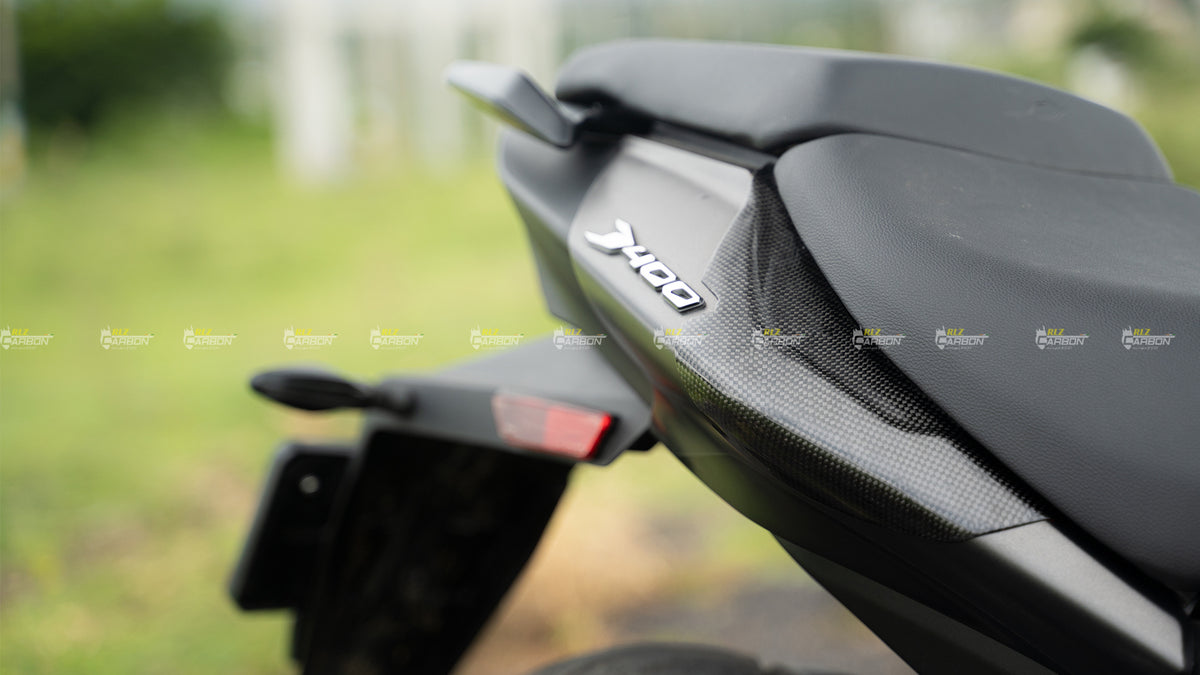 Carbon Fiber Tail Fairing Sliders for Bajaj Dominar 250 / 400 – RLZ