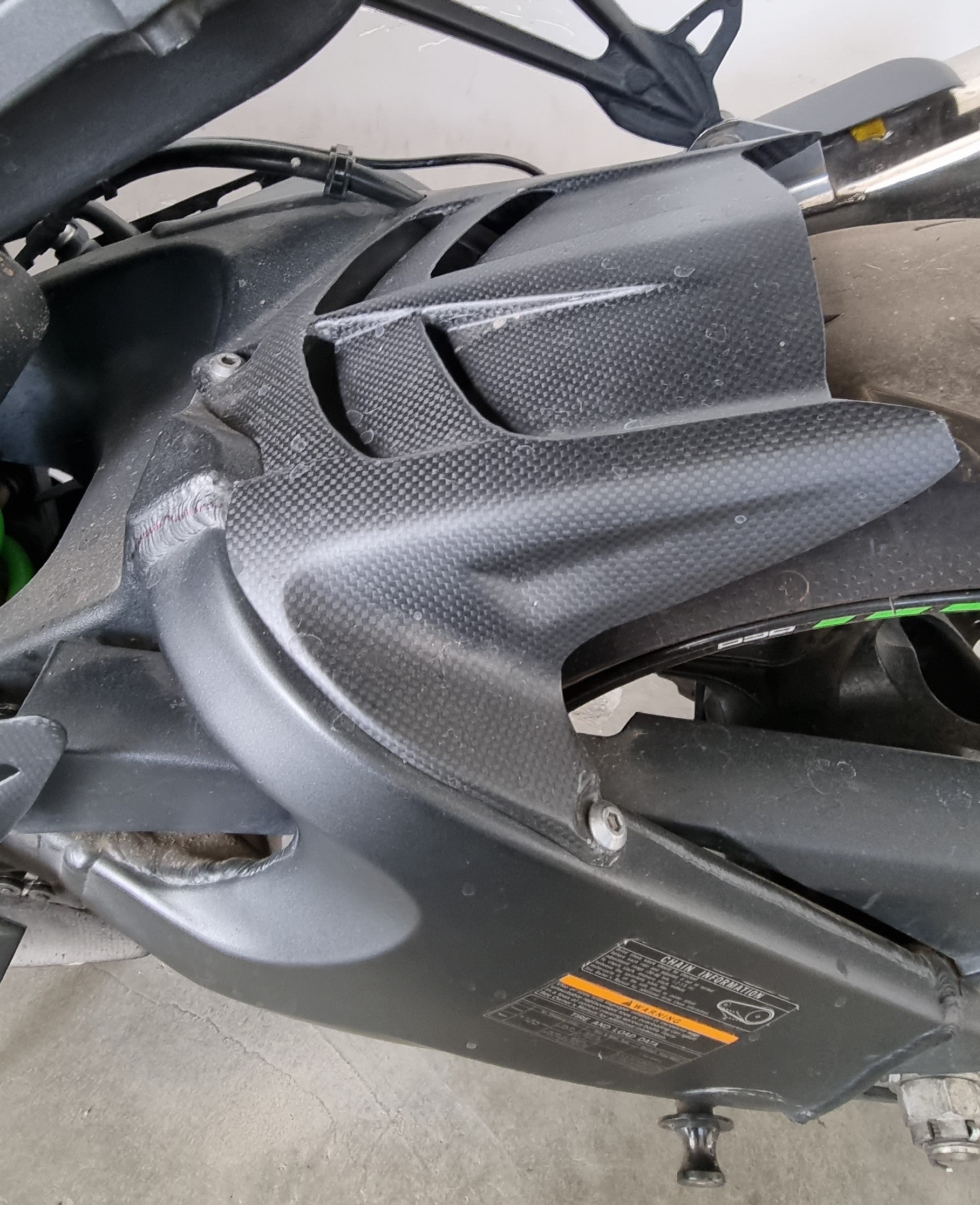Carbon Fiber Rear Hugger for Kawasaki ZX6R