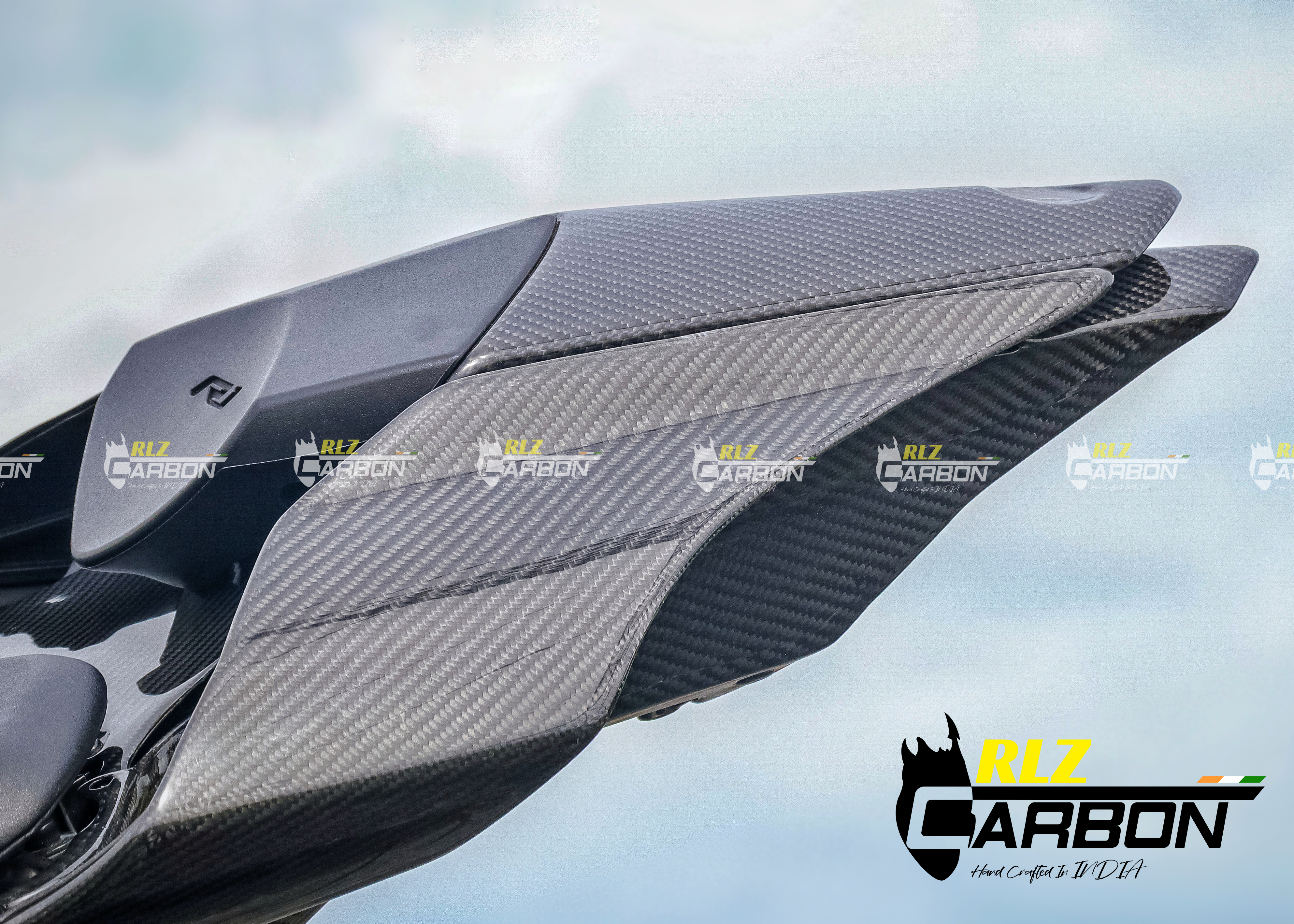 Yamaha r1 tail fairing deals