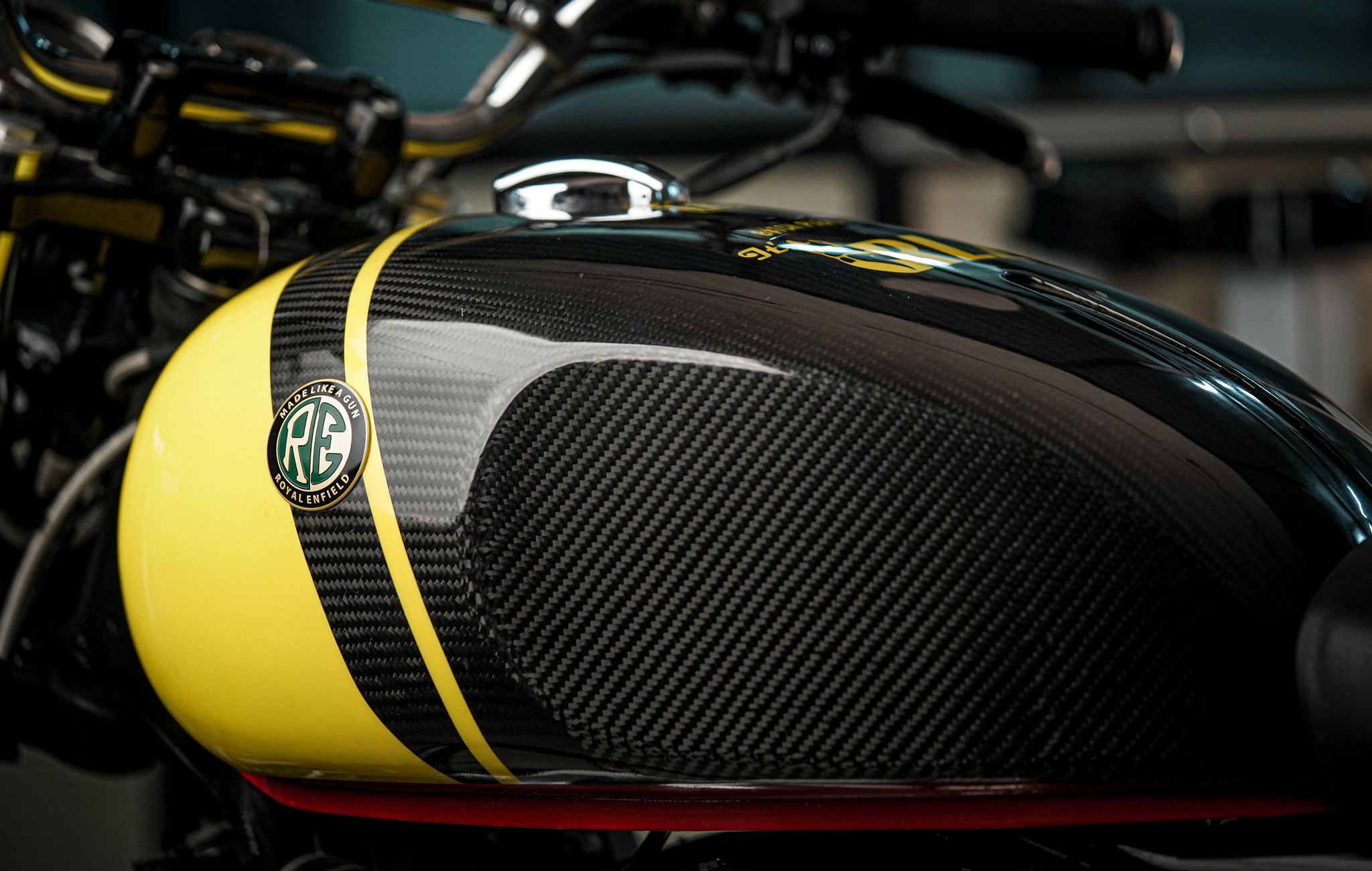 Carbon Fiber Fuel Tank cover for Royal Enfield Interceptor 650